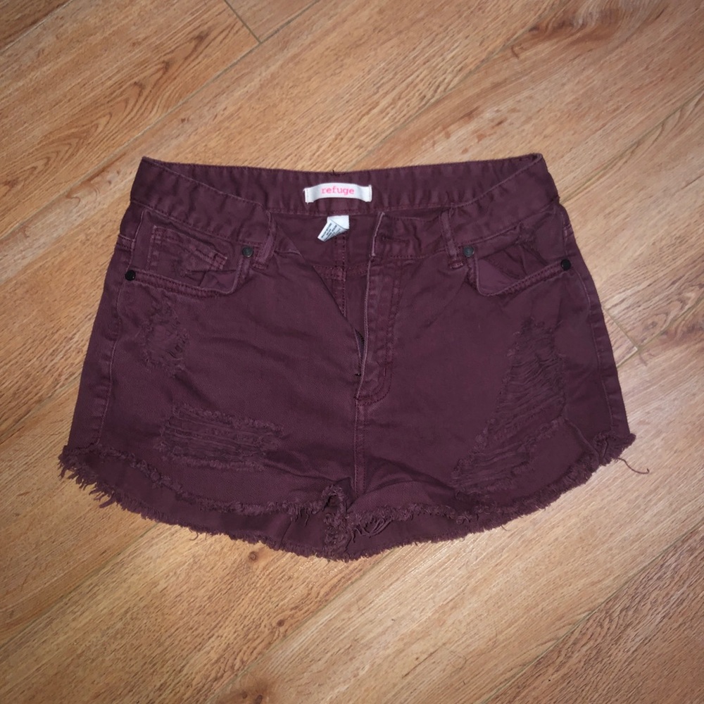 Womens maroon distressed shorts